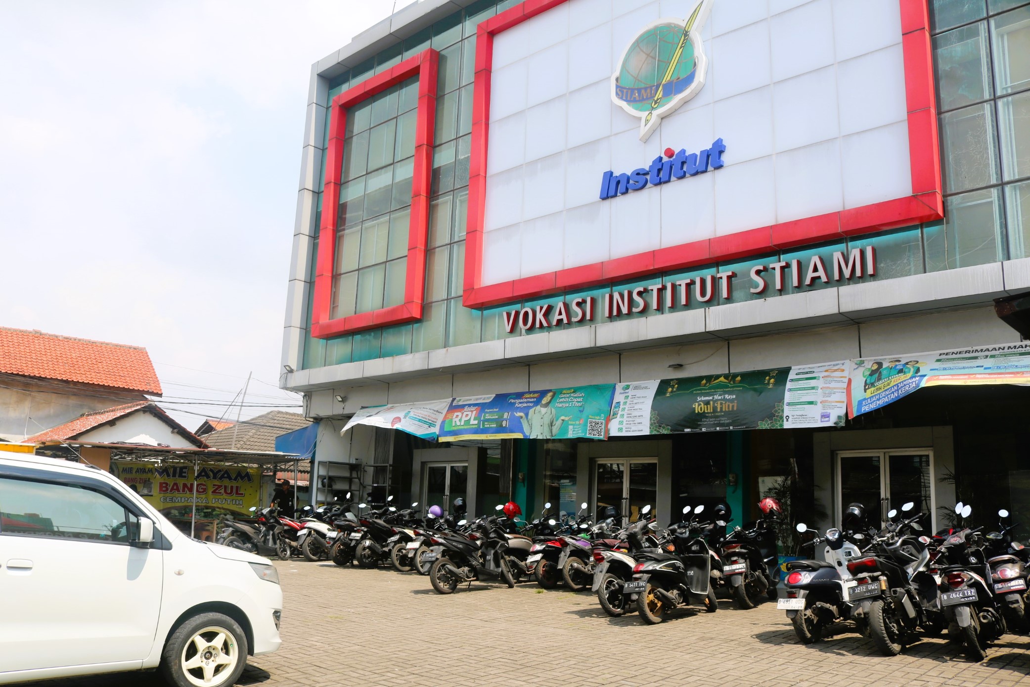 parkir-vokasi-stiami