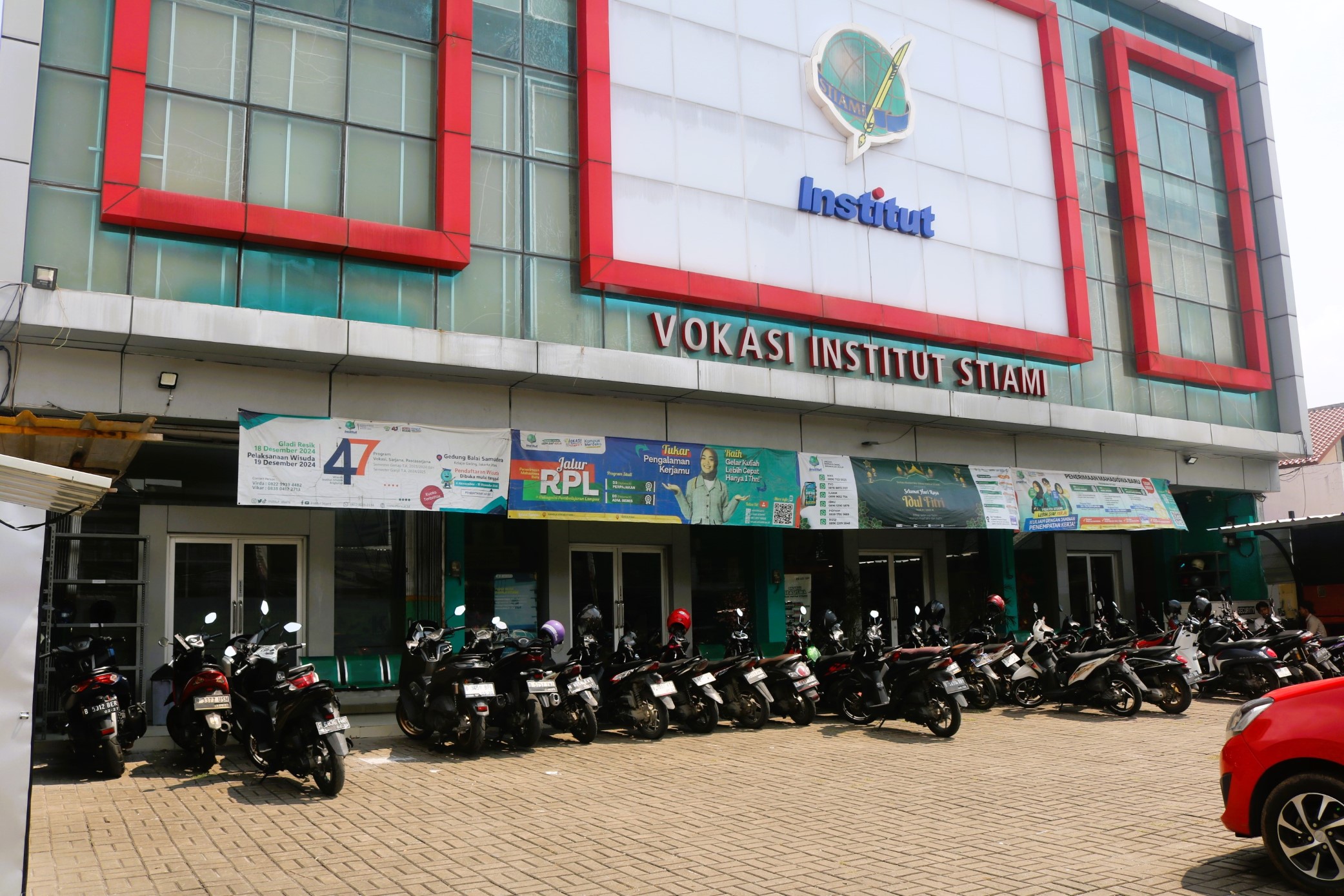 parkir-vokasi-stiami2